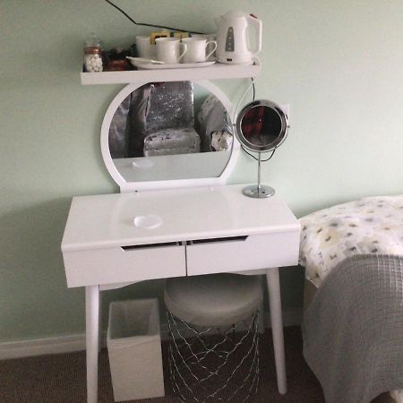 Apps B&B Poole Exteriér fotografie